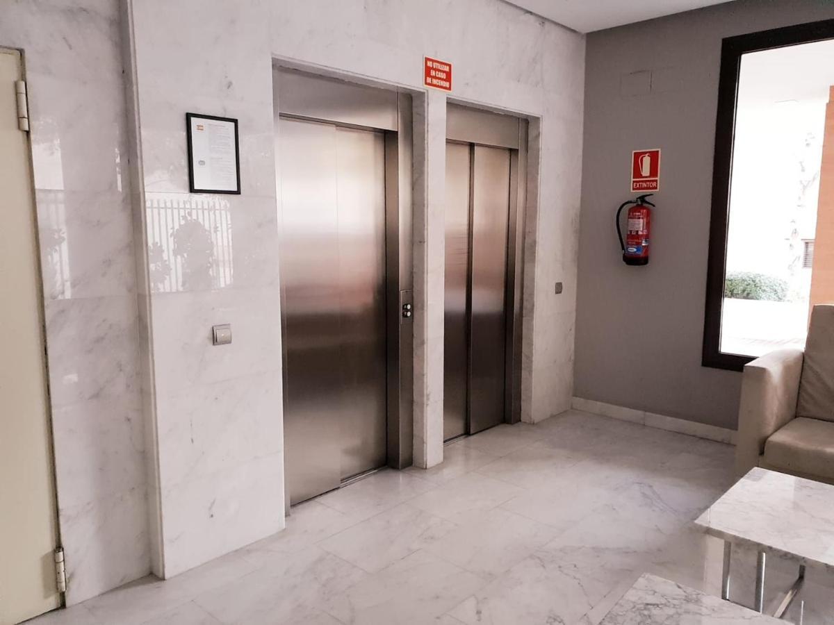 Apartment Close To Airport, Ifema มาดริด ภายนอก รูปภาพ